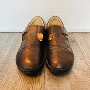 Finn Comfort Germany, Women Nashville Bronze Leather Shoes, 12-12.5 D /  43.
